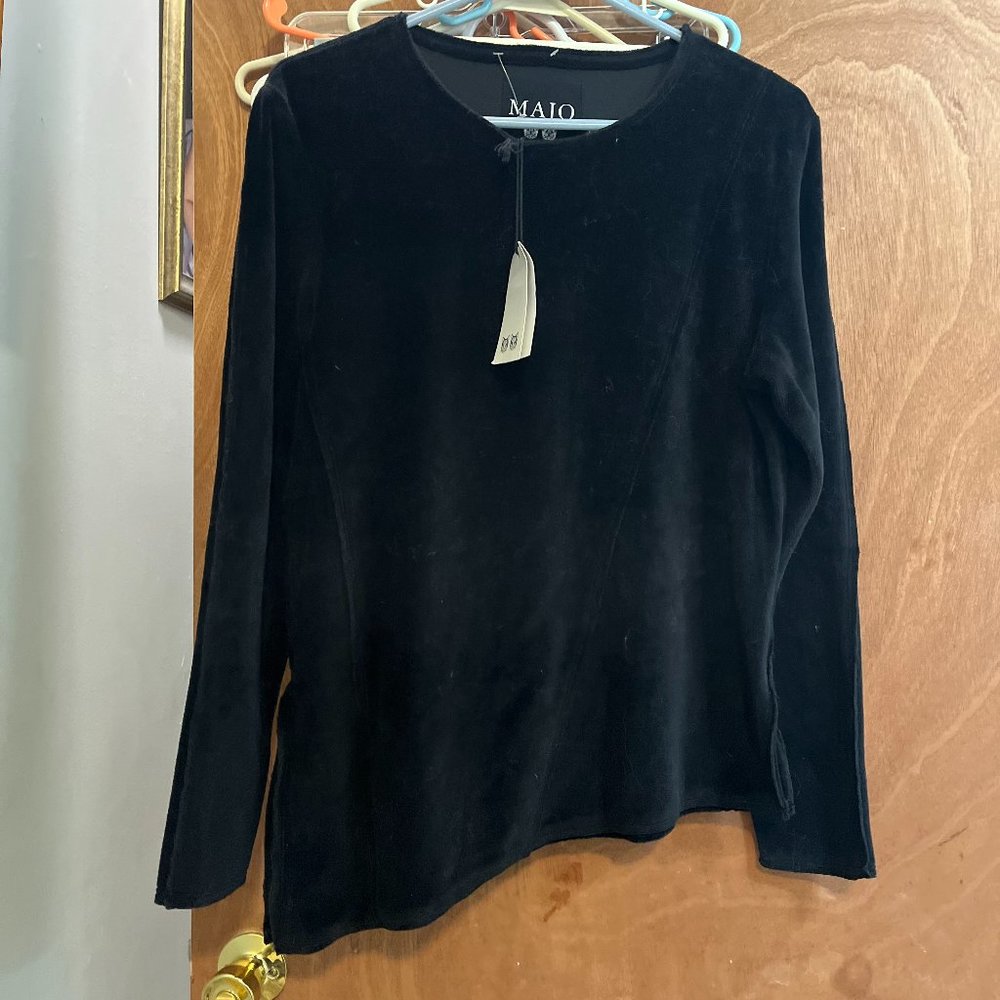 NWT Women size L Black Velvet Top by Majo